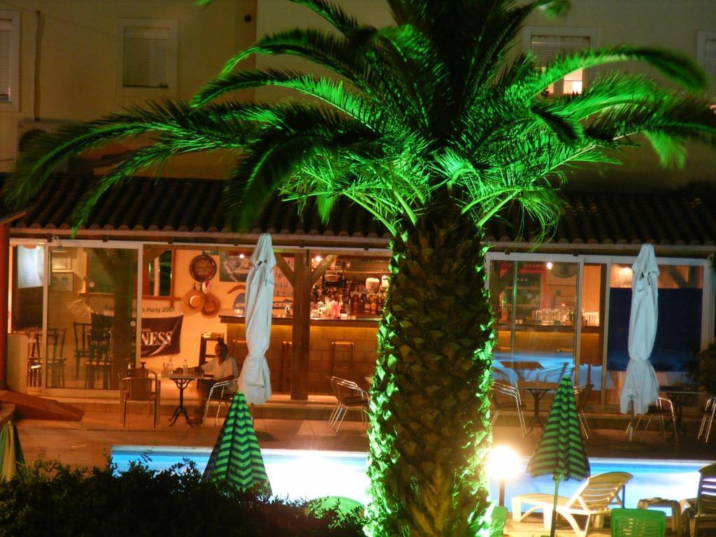Australia Hotel Gazi المظهر الخارجي الصورة